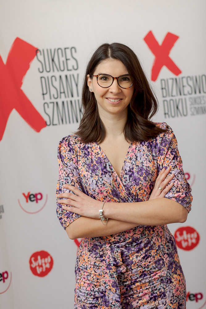 Zofia-sukces-pisany-szminka
